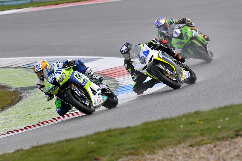 Kyle Smith voor Gino Rea en Kenan Sofuoglu (foto credit: Jan Timmerman - JTS Fotografie)