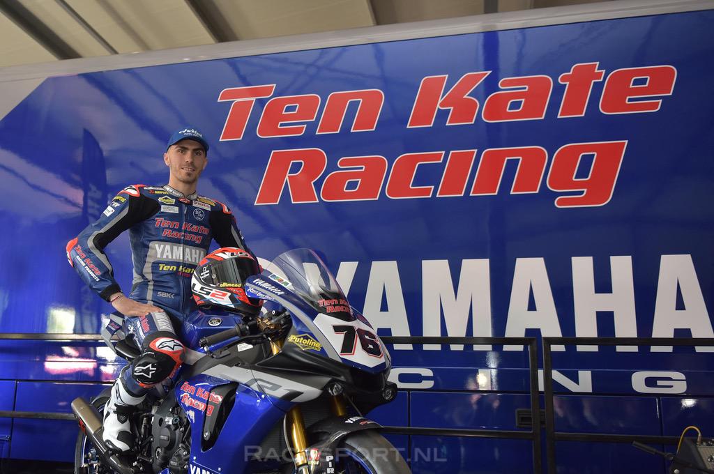 Kostuum ethisch rok De nieuwe kleuren van Ten Kate Racing Yamaha en Loris Baz