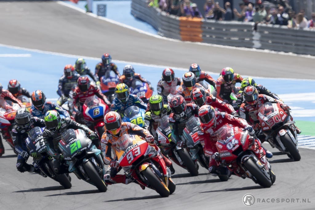 start-motogp-race