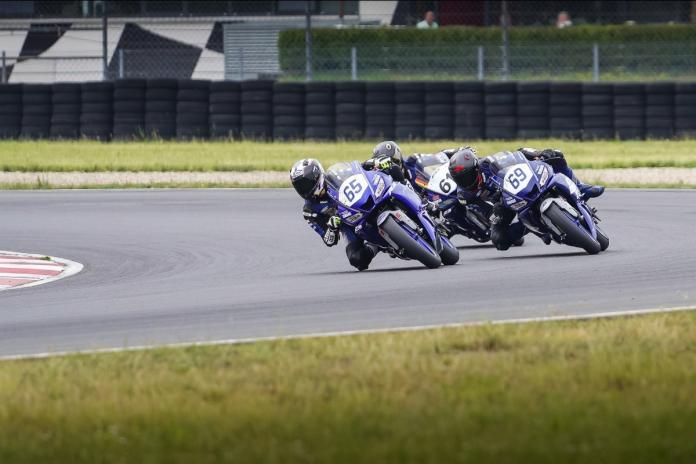 Yamaha R3 bLU cRU Cup