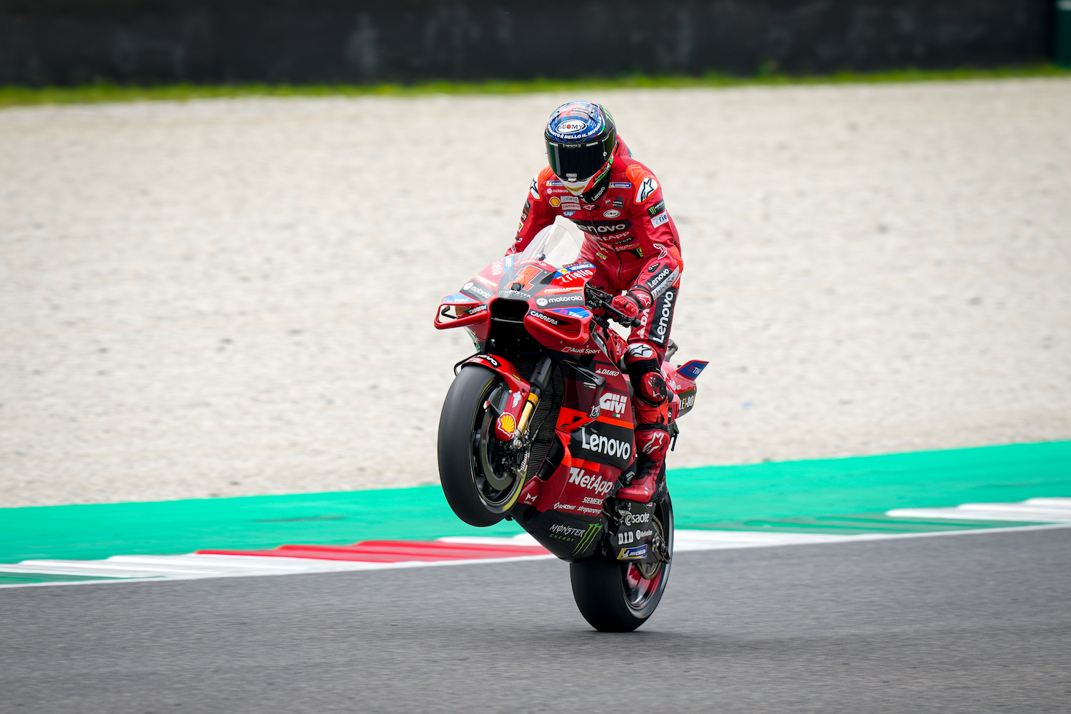 Francesco Bagnaia ha conquistato la pole position al Mugello con un nuovo record di pole