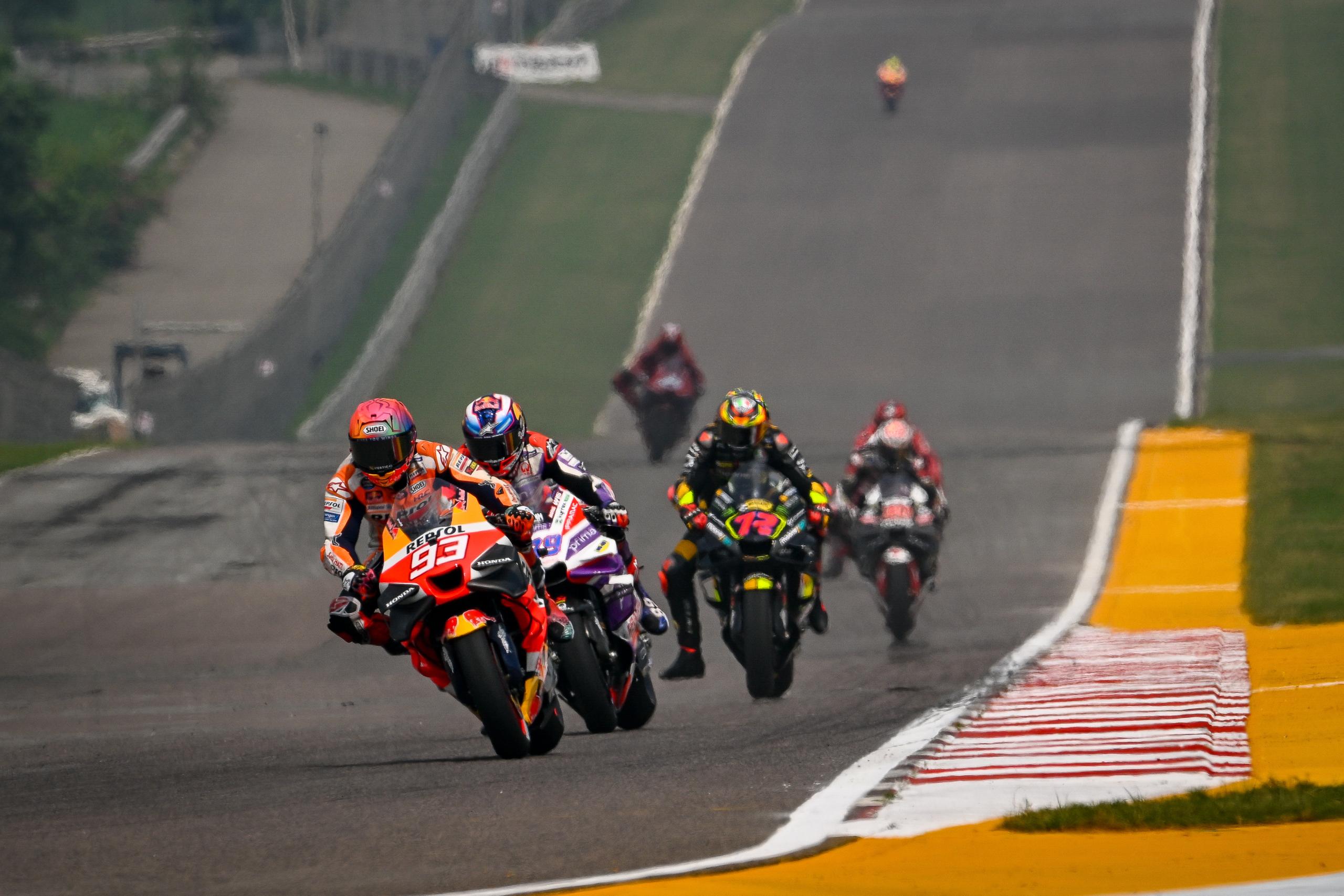 Semua balapan Grand Prix Minyak India di India dipersingkat karena cuaca panas