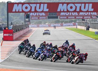 MotoGP race start in Valencia | foto© MotoGP.com