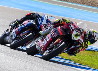 Alvaro Bautista (1) en Toprak Razgatlioglu (54) in 2023 | Foto credit: WorldSBK