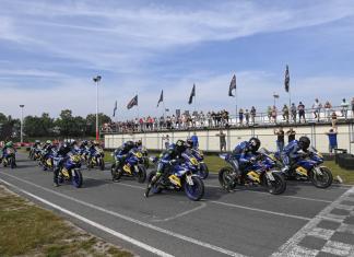 Yamaha R125 Cup powered by KicXstart