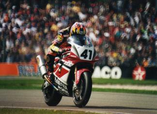 Noriyuki Haga tijdens de WorldSBK Assen in 1998 | foto© Henk Teerink