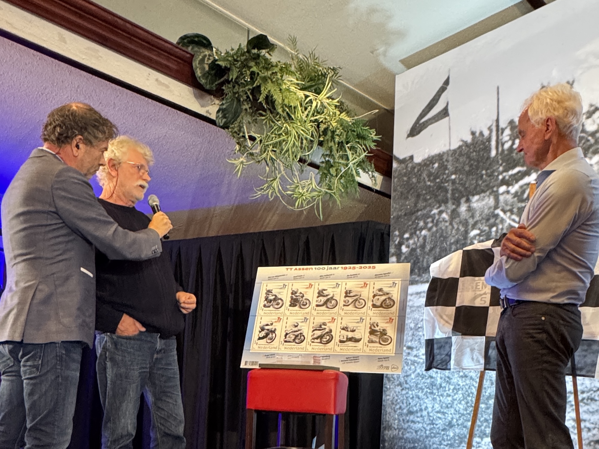 tt-postzegel-assen-100