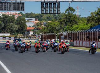 Start World Superbike race in Estoril | foto© WorldSBK