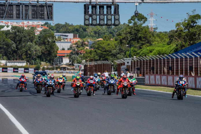 Start World Superbike race in Estoril | foto© WorldSBK