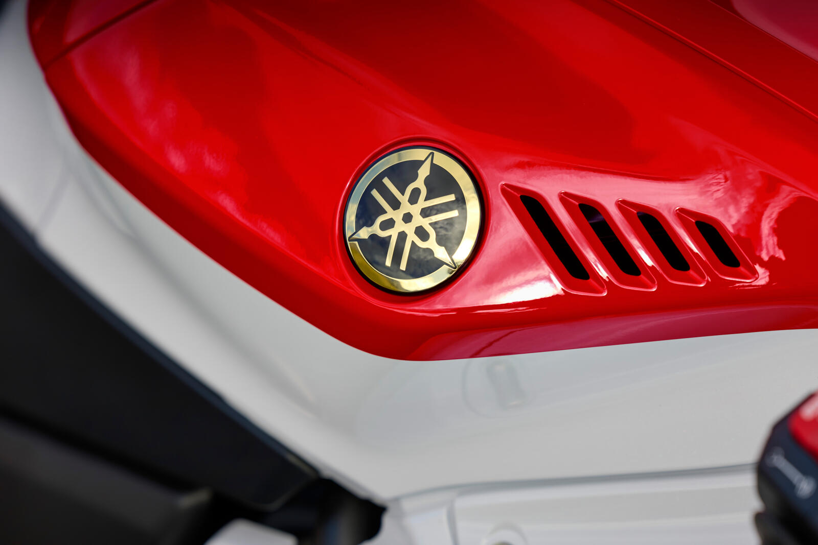 2026_YAM_YZF700R7_EU_BWP1_DET_013_03_preview