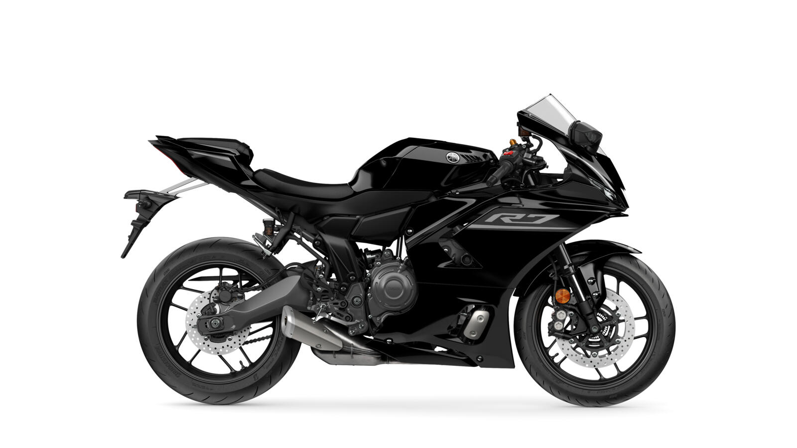 2026_YAM_YZF700R7_EU_SMX_STU_002_03_preview