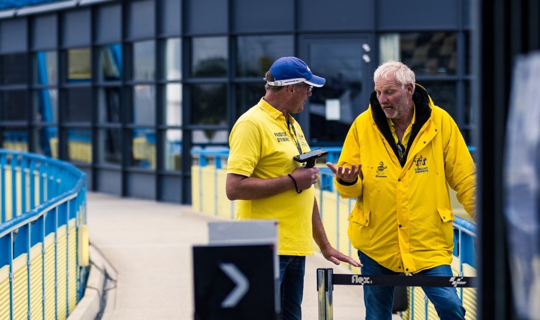 TT Circuit Assen zoekt vrijwilligers: werk op het ‘heilige asfalt’