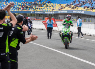 Loris Veneman na het behalen van zijn pole position in Assen | foto© Randy van Maasdijk