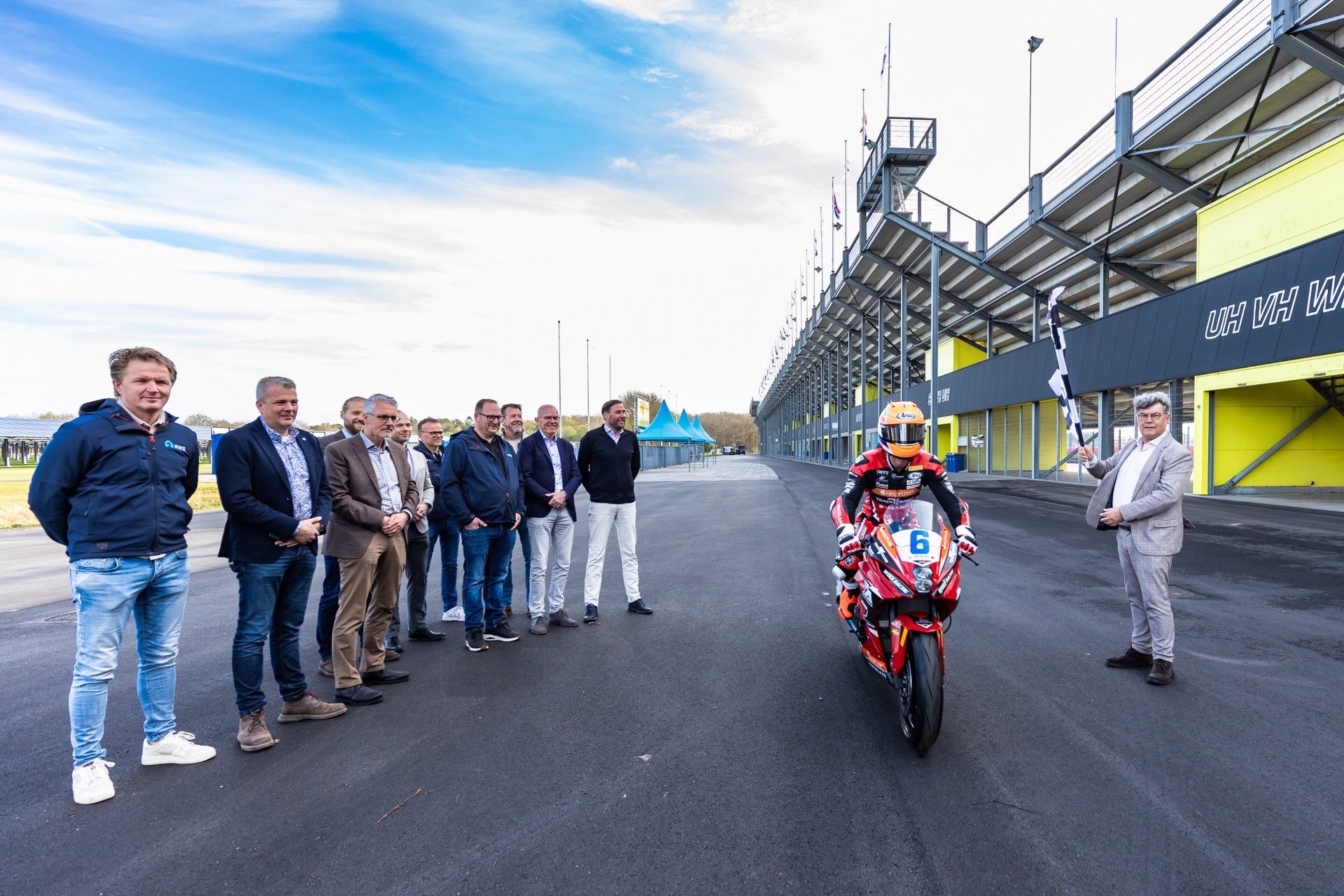 Vernieuwde publiekswegen TT Circuit Assen feestelijk opgeleverd voor WorldSBK weekend