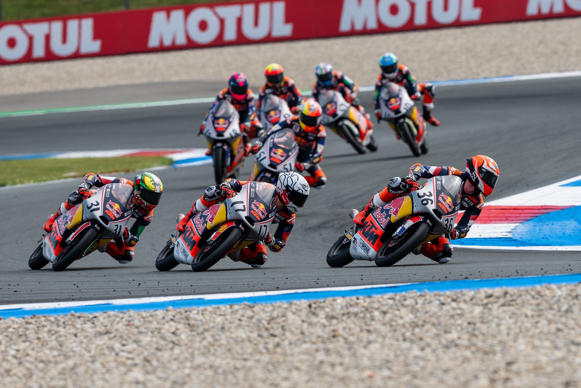 Cano wint eerste Red Bull MotoGP Rookies Cup race op TT Circuit Assen, Van Crugten scoort eerste pun