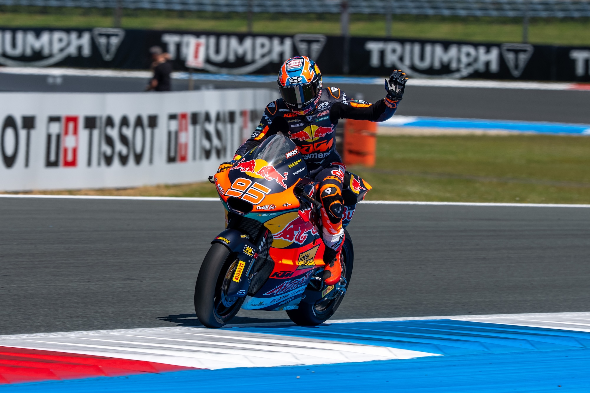 David Alonso snelste in Moto2 Practice op Assen, Veijer 11e, Van den Goorbergh 15e