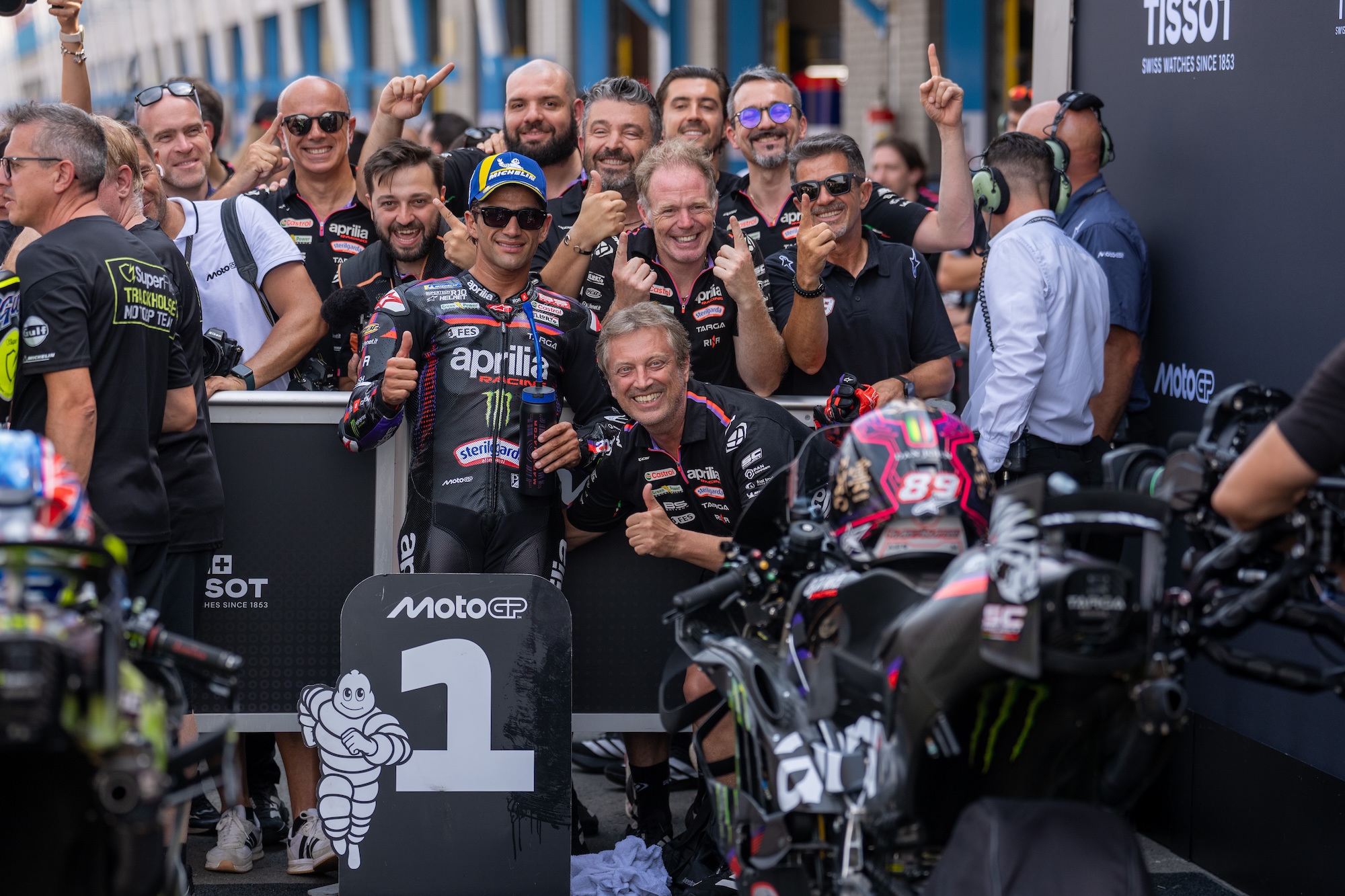 Jorge Martín pakt MotoGP pole op TT Circuit Assen, Aprilia bezet volledige top vier