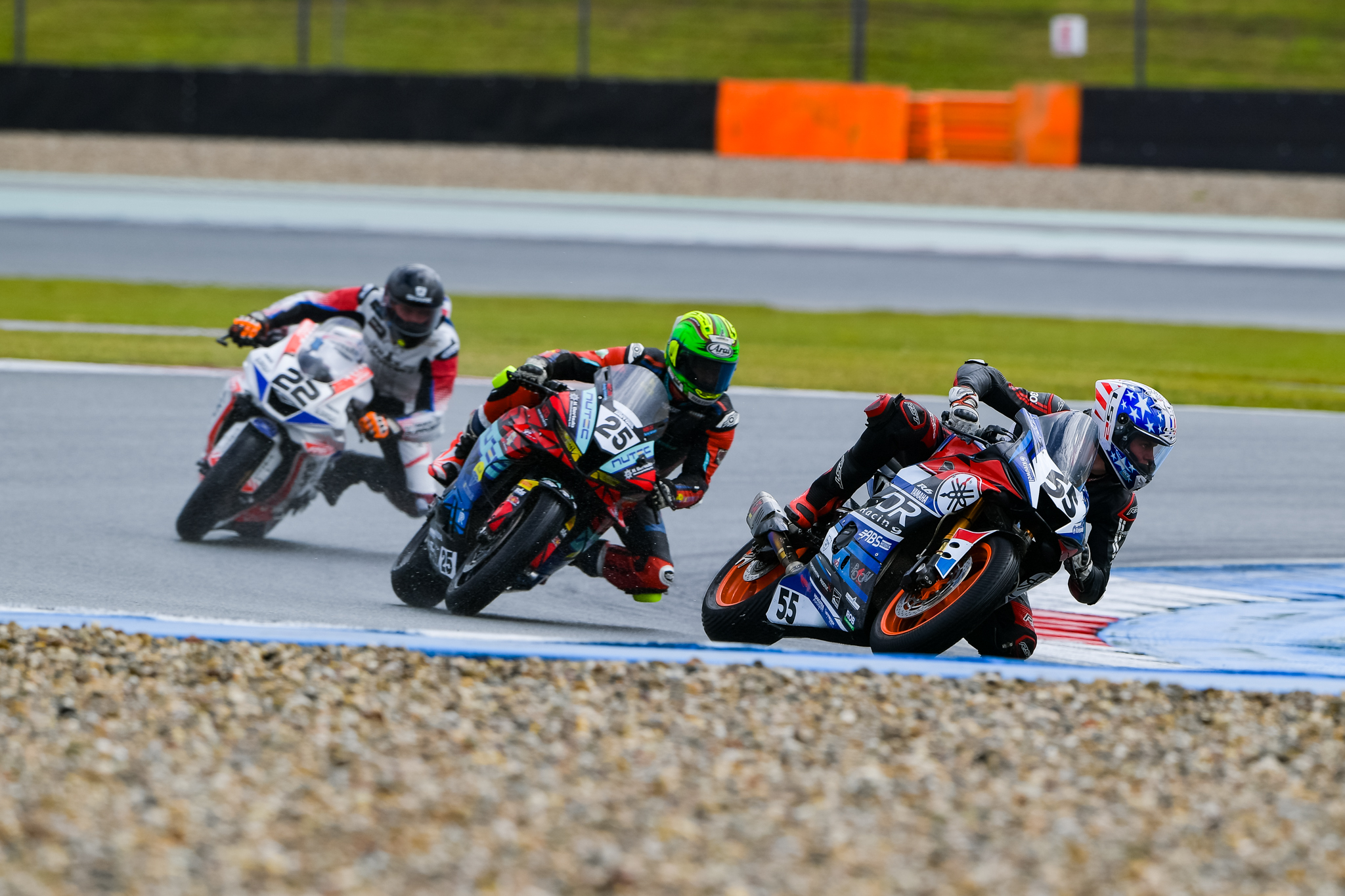 Wissellende omstandigheden tijdens vijfde ronde IDC-seizoen op TT Circuit Assen