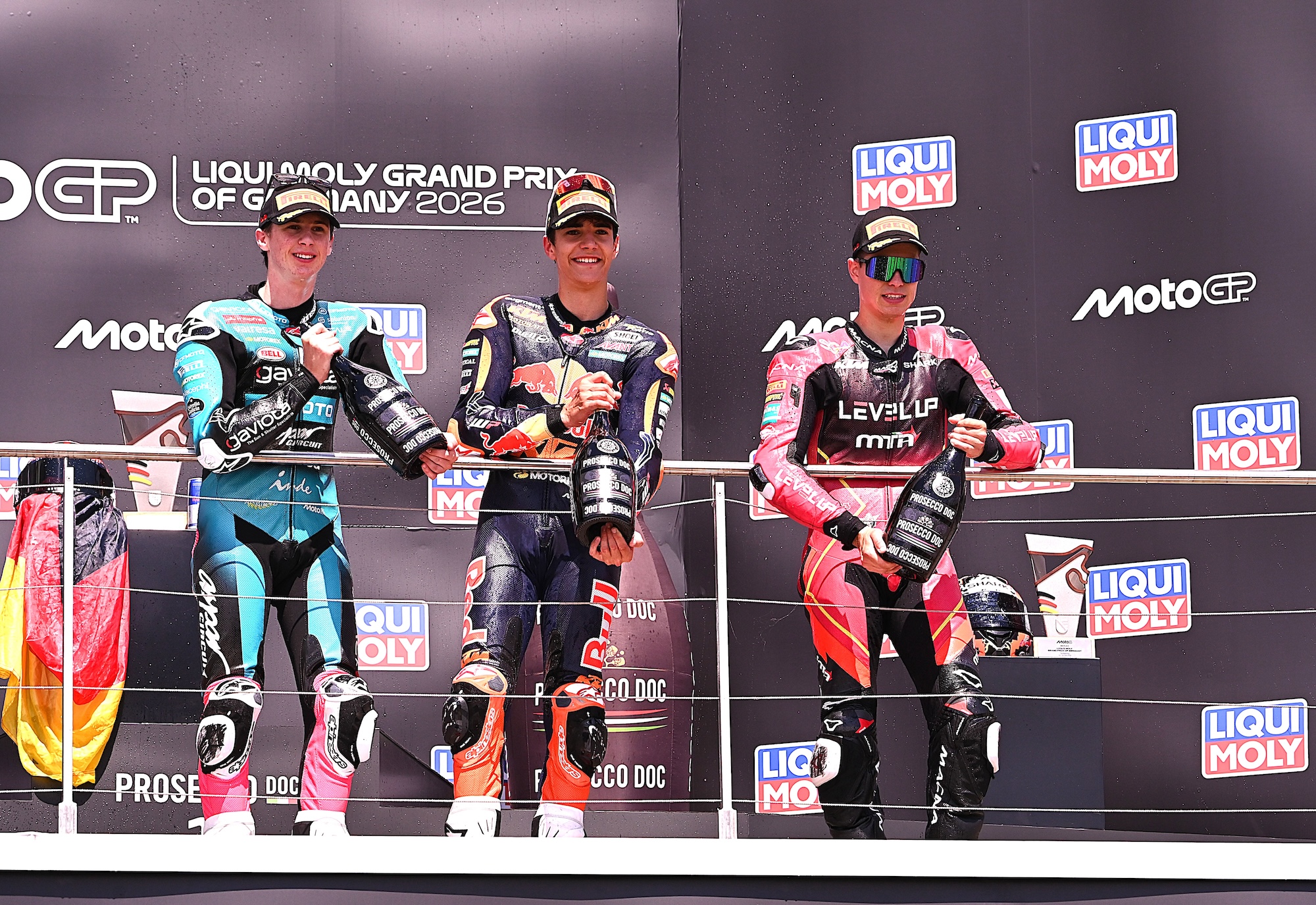 Brian Uriarte wint spectaculaire Moto3 race Sachsenring