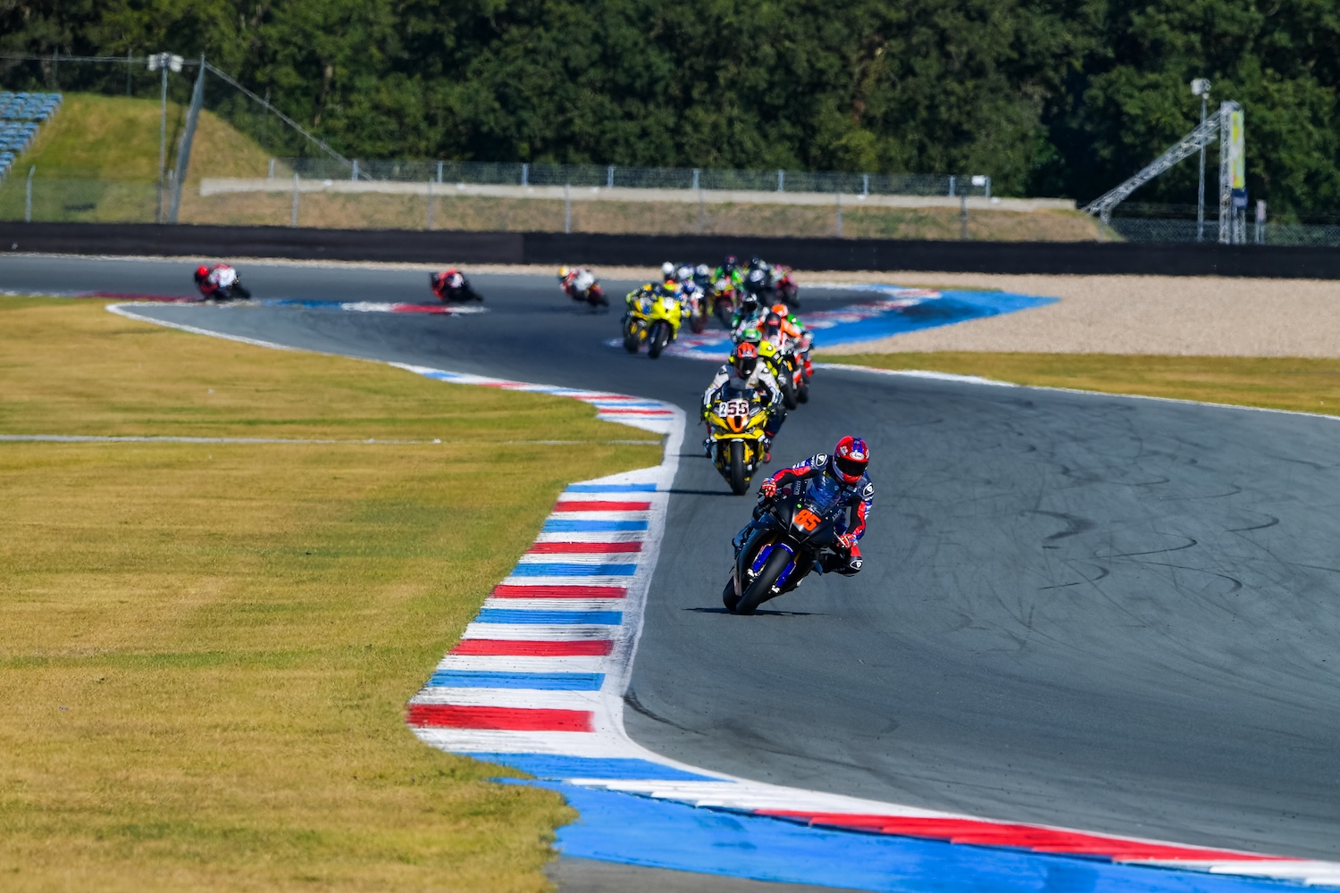 Spannende IDC races in Assen: Smits, Bijsterbosch, Doornenbal, Veldhuis en Boeijen kleuren tweedaags