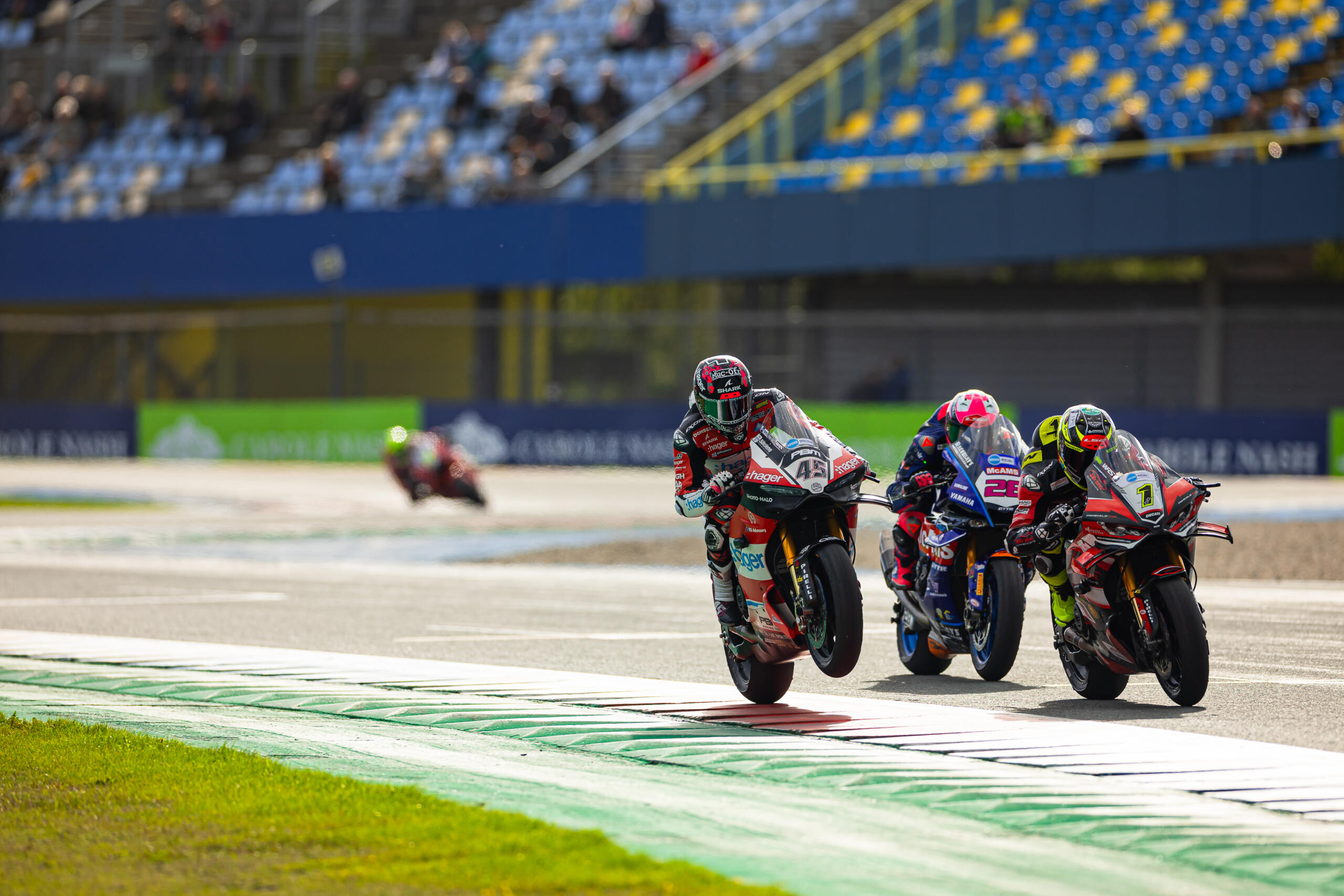 Ryde en Redding winnen na geweldige BSB-races in Assen