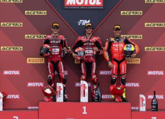 Bulega wint voortijdig afgevlagde WorldSBK Race 2 in Magny-Cours worldsbk-race2-magny-cours