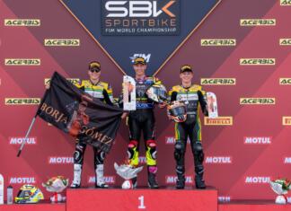 Seabright wint Franse World Sportbike Race 1 na penalty voor Salvador, Veneman vijfde podium-sportbike